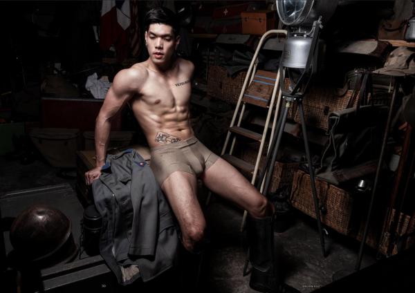 Tight-01--Arm-Akkharat